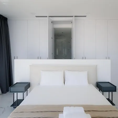 וילה Mediterranean Dream Beachfront לרנקה