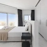 ヴィラ Mediterranean Dream Beachfront ラルナカ