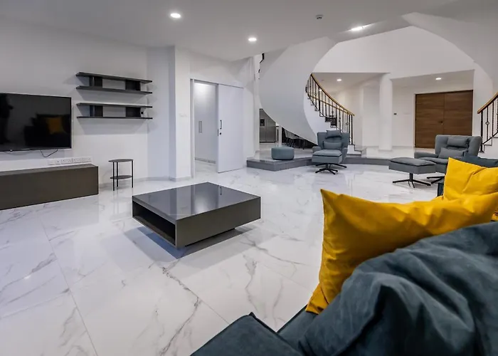 Mediterranean Dream Beachfront Vila