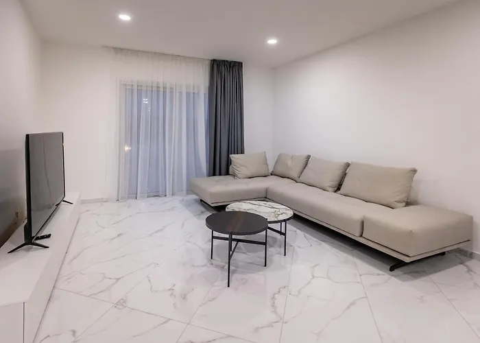 Mediterranean Dream Beachfront Vila