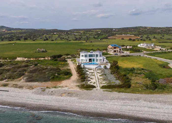 Vila Mediterranean Dream Beachfront *