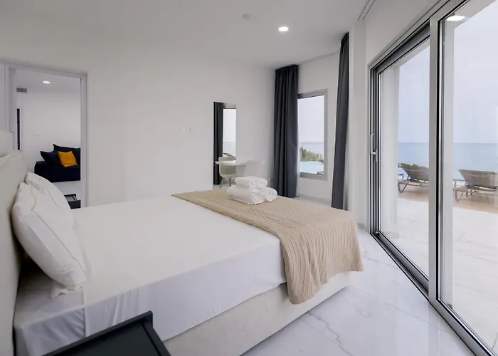 Mediterranean Dream Beachfront Villa Larnaka