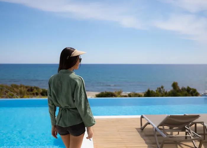 Mediterranean Dream Beachfront * Larnaka