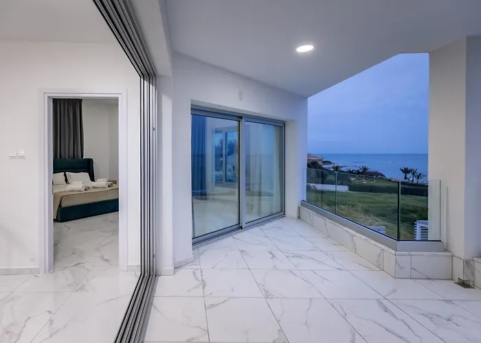 Mediterranean Dream Beachfront Larnaka